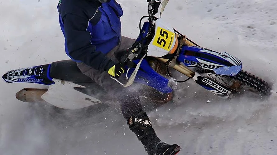 motorcycle-racing-SBI-300931182