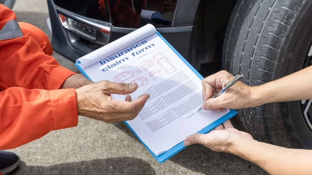 Common Issues When Dealing with Insurance After a Car Accident in Kansas City