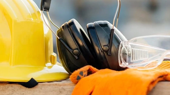 front-view-protective-glasses-with-hard-hat-headphones