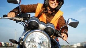 motorcycle-driving-school-1-300x300